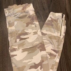 American Eagle Next Level Regular Camo Jegging Joggers - Size 0